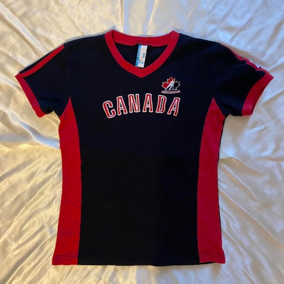 Canada Black and Red V Neck Sports Tee - Picture 1 of 3